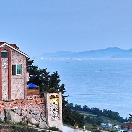 Gung Pension Namhae Exterior foto