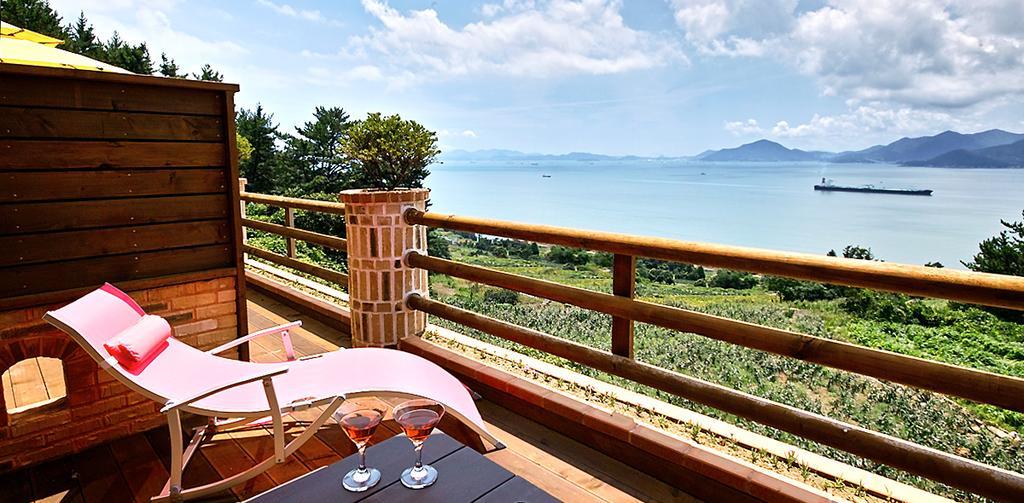 Gung Pension Namhae Exterior foto